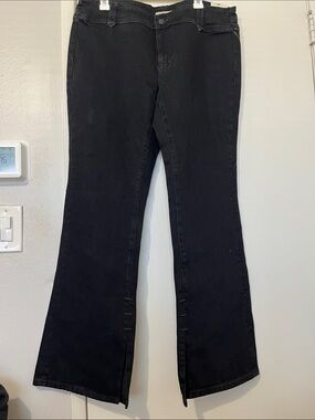 Free People | Black low rise slim Flare